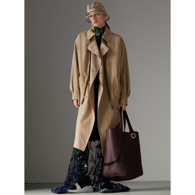 burberry the leather grommet detail backpack