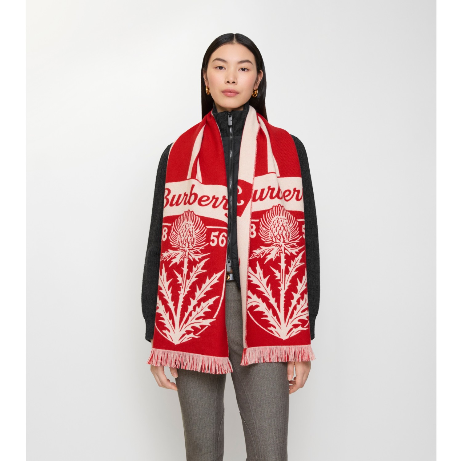 Wollschal mit Distelwappen