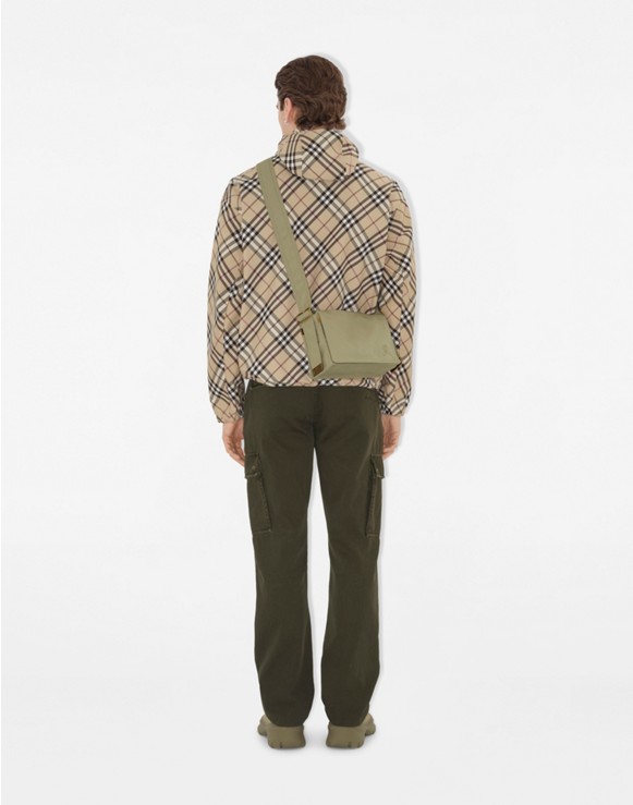 メンズ シグネチャー トレンチバッグ | Burberry® 公式サイト メンズ シグネチャー トレンチバッグ | Burberry® 公式サイト