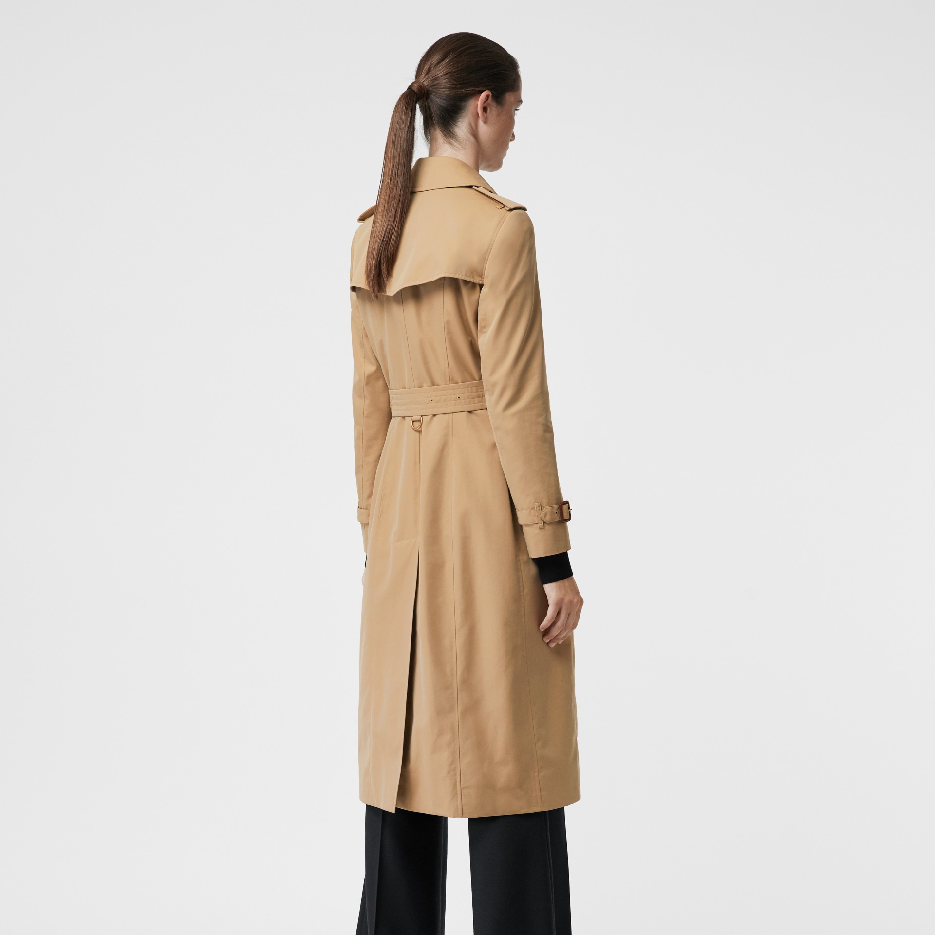 The Long Chelsea Heritage Trench Coat in Honey - Women | Burberry Australia