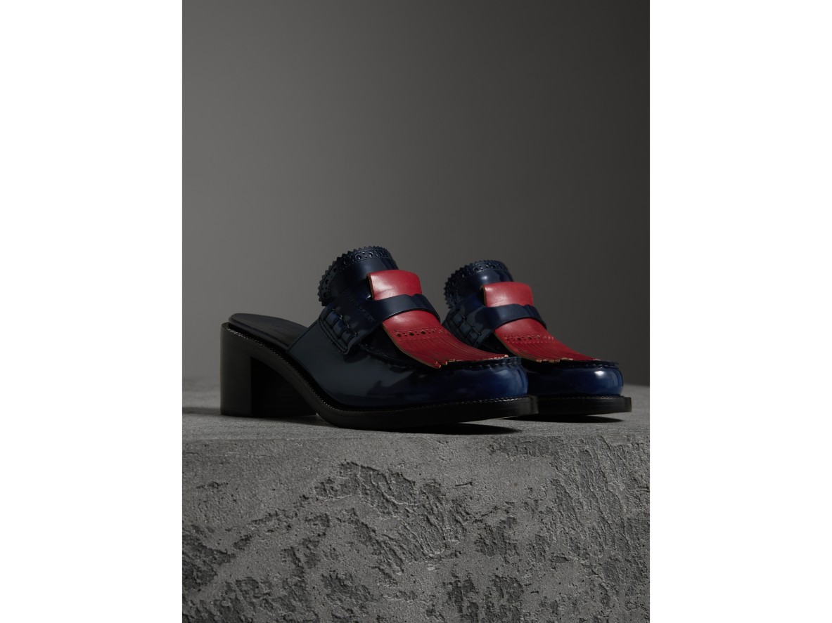 contrast kiltie fringe leather block-heel mules in navy - women