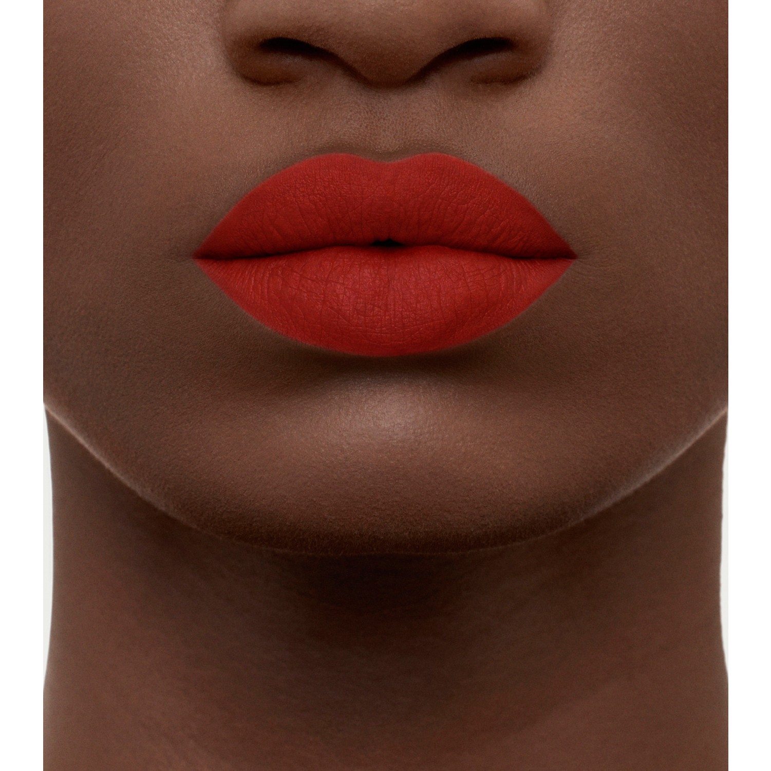 Burberry Kisses Liquid Matte – Fire Red No.118 in Fire Red 118 - Women | Burberry® Official