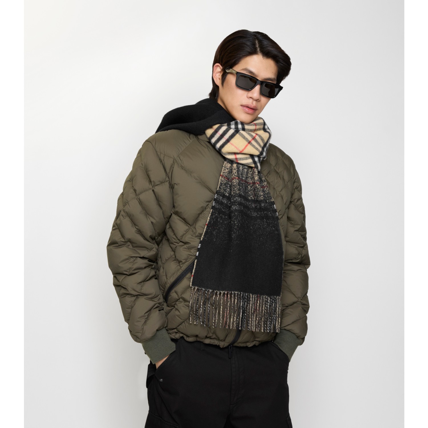 Gradient Check Cashmere Scarf in Sand beige | Burberry® Official