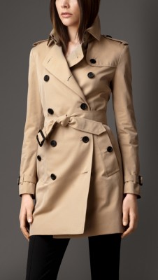 https://assets.burberry.com/is/image/Burberryltd/97a744619bd2f97aee8bf7dd9df28bfc336ba2d3?$prod_main$