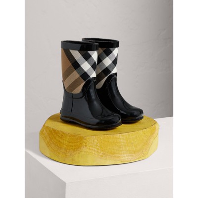 infant burberry boots