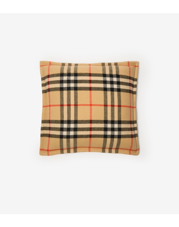 Burberry dog blanket best sale