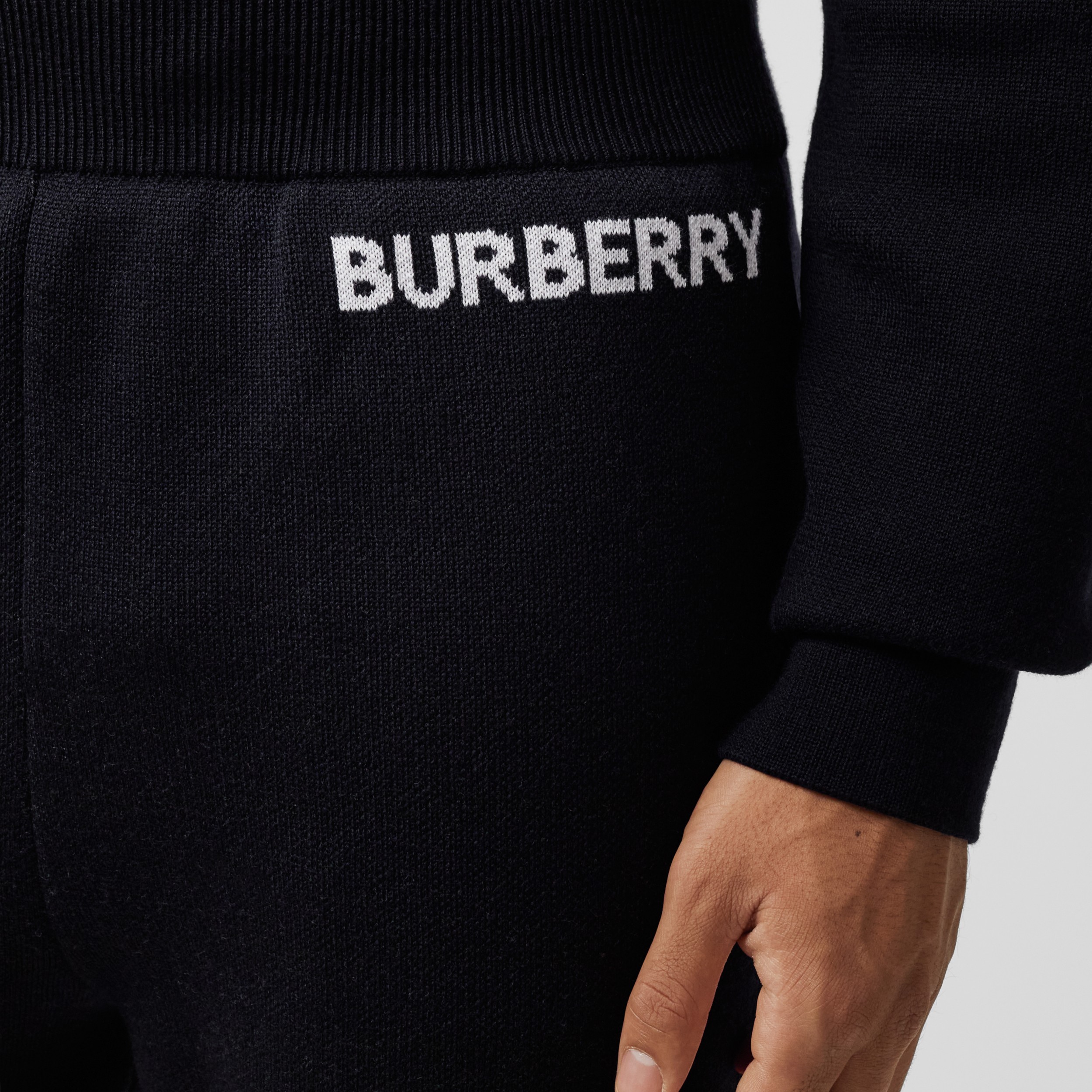 Pantaloni da jogging in lana e cotone con logo (Blu Carbone) - Uomo | Sito ufficiale Burberry® - 2