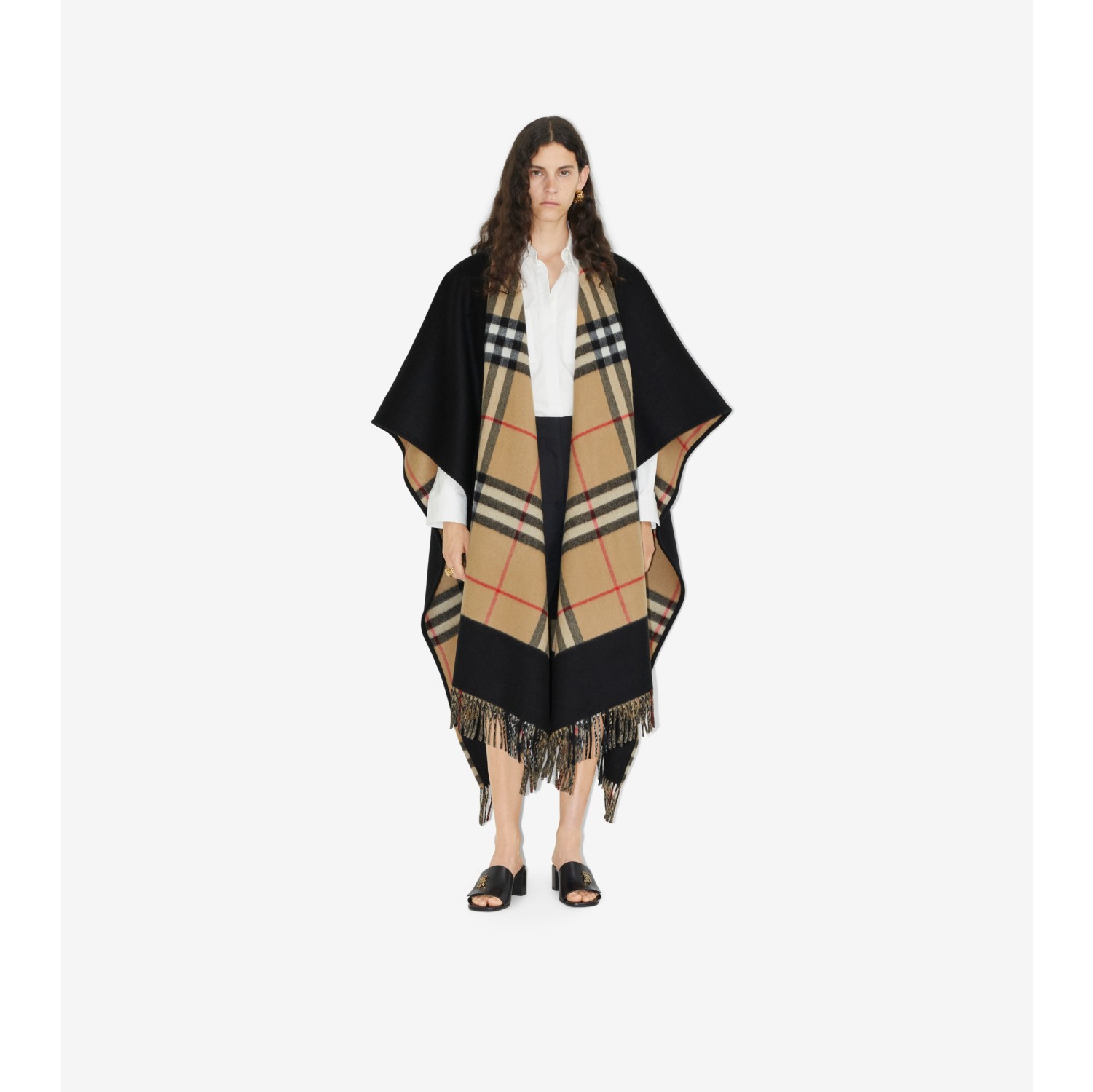 Burberry store check poncho