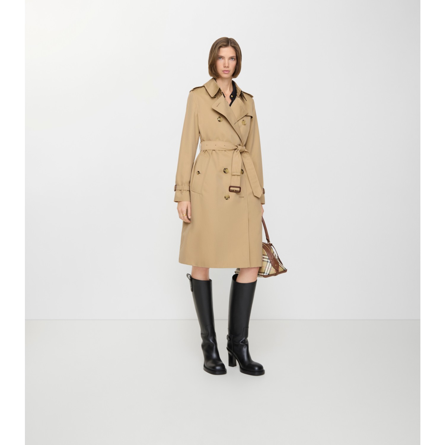 Long Kensington Heritage Trench Coat in Honey beige - Women, Cotton Gabardine | Burberry® Official