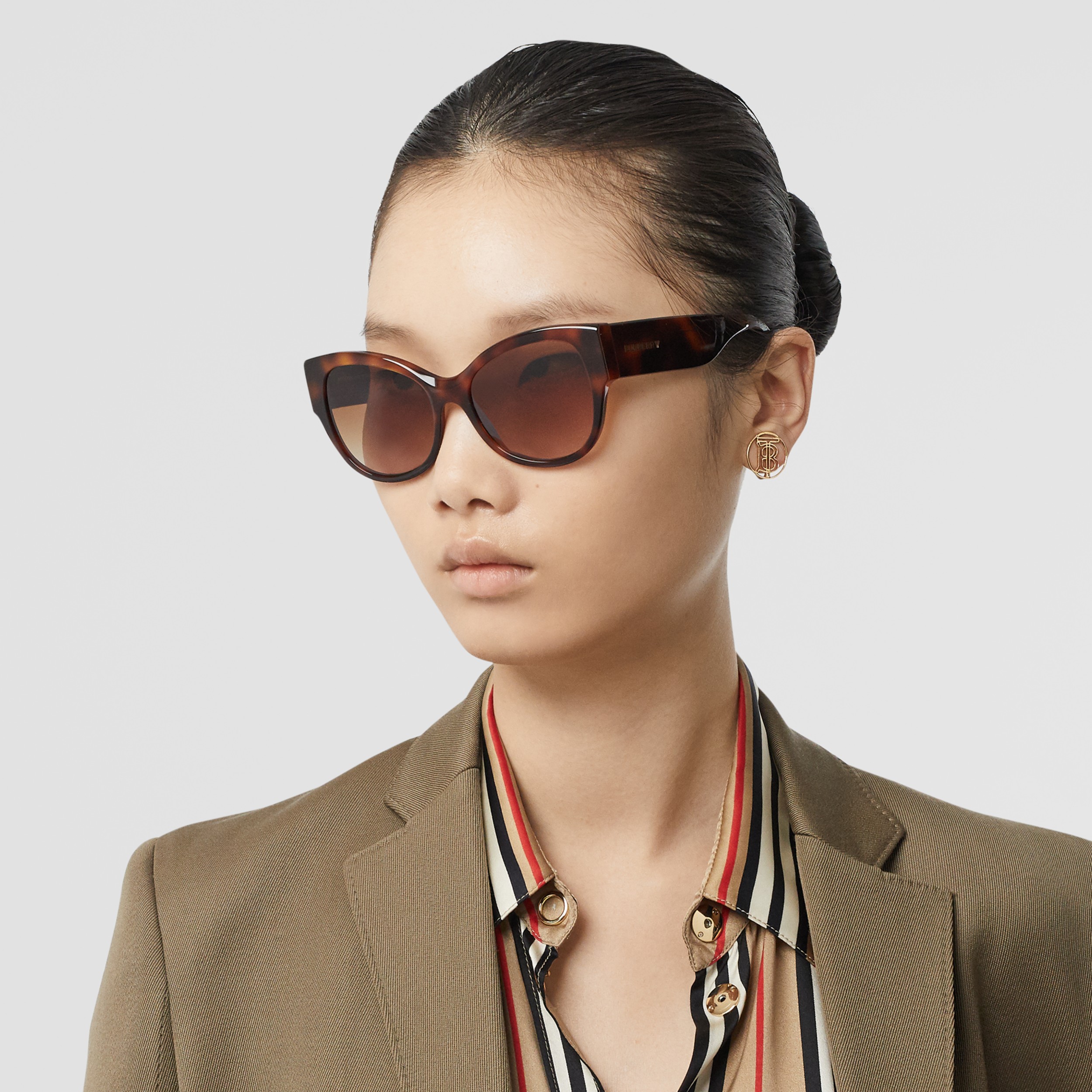 Butterfly Frame Sunglasses in Tortoise Amber - Women | Burberry® Official