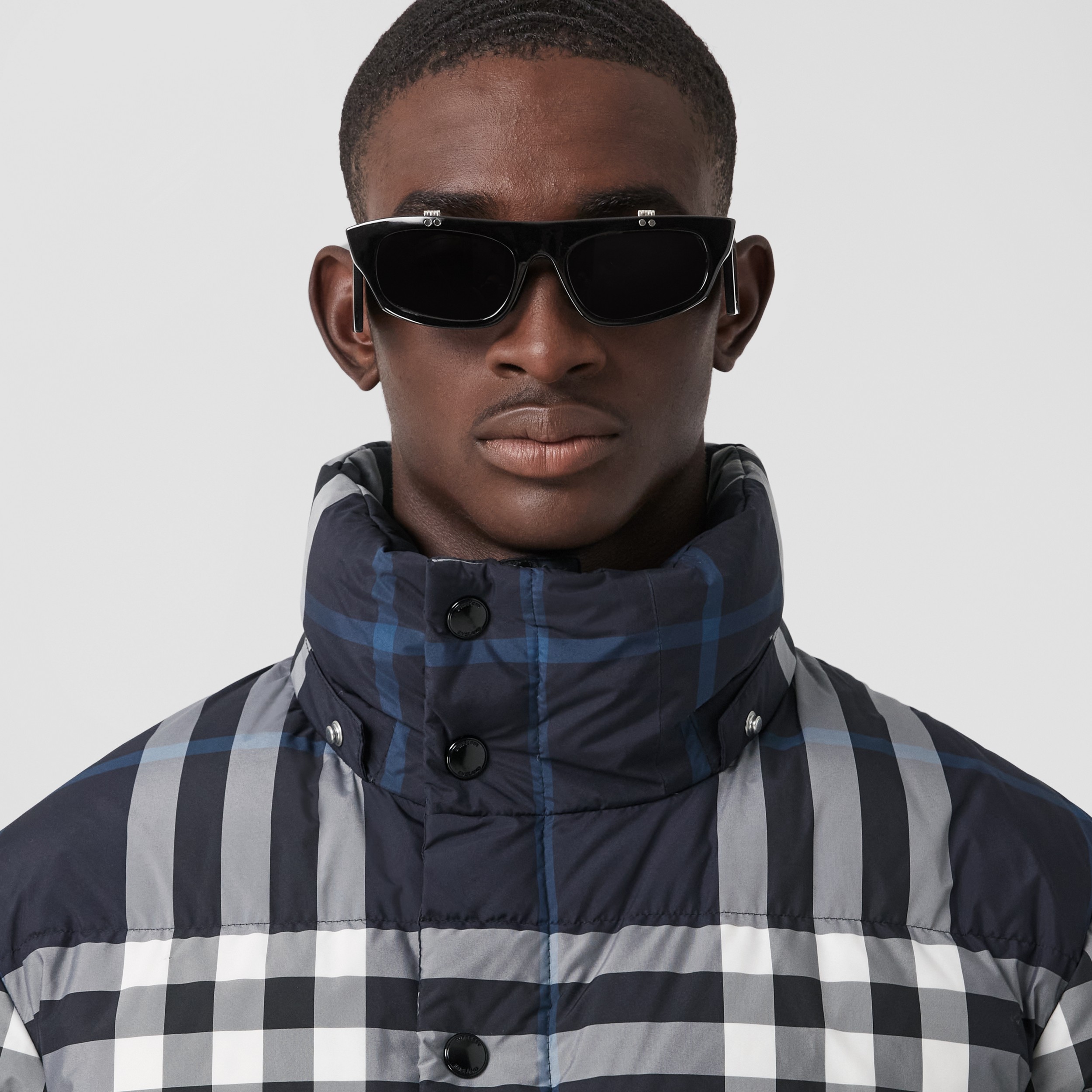 Detachable Hood Night Check Puffer Jacket in White/dark Charcoal Blue - Men | Burberry® Official - 2
