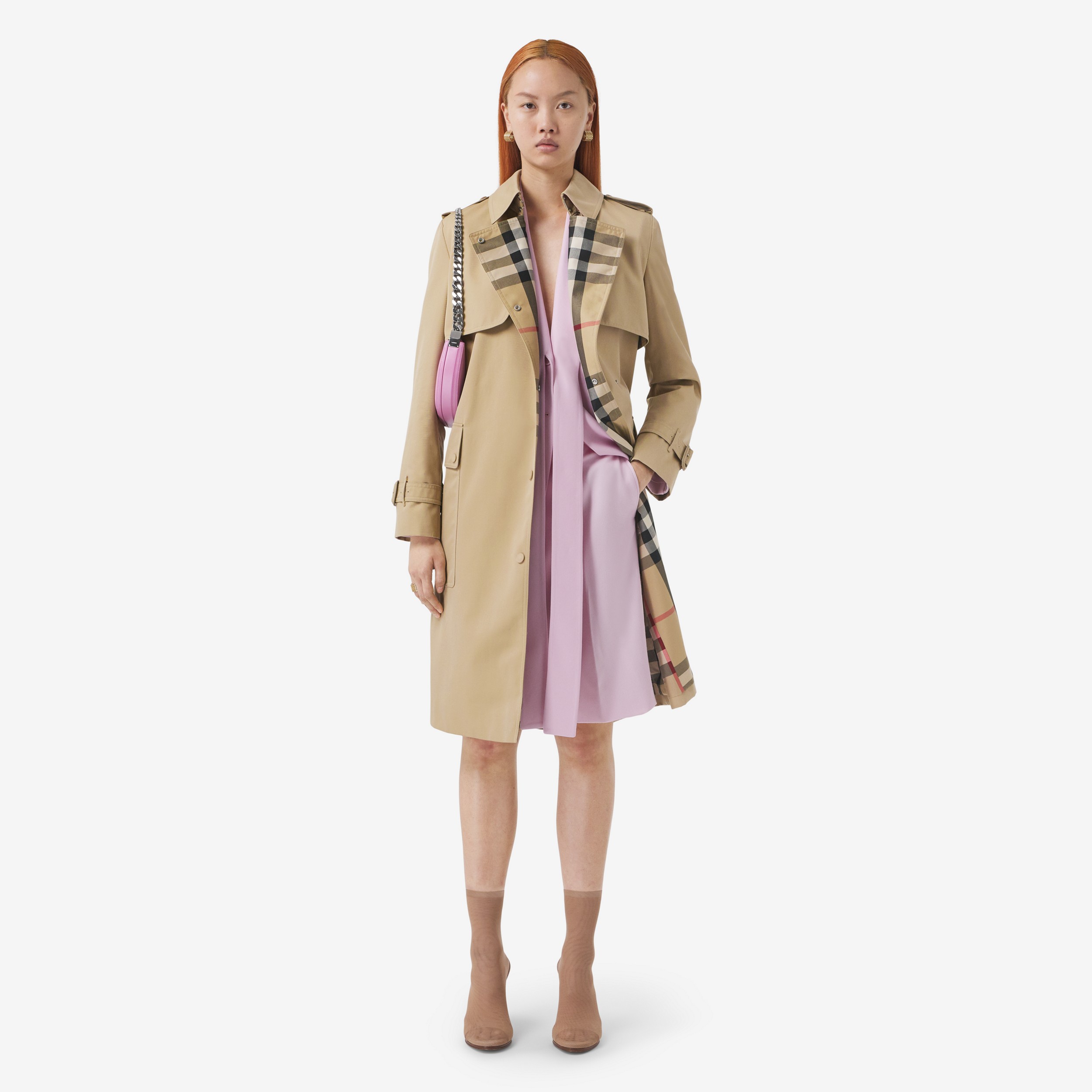 Trench coat in gabardine di cotone con pannelli con motivo tartan (Miele) - Donna | Sito ufficiale Burberry® - 2