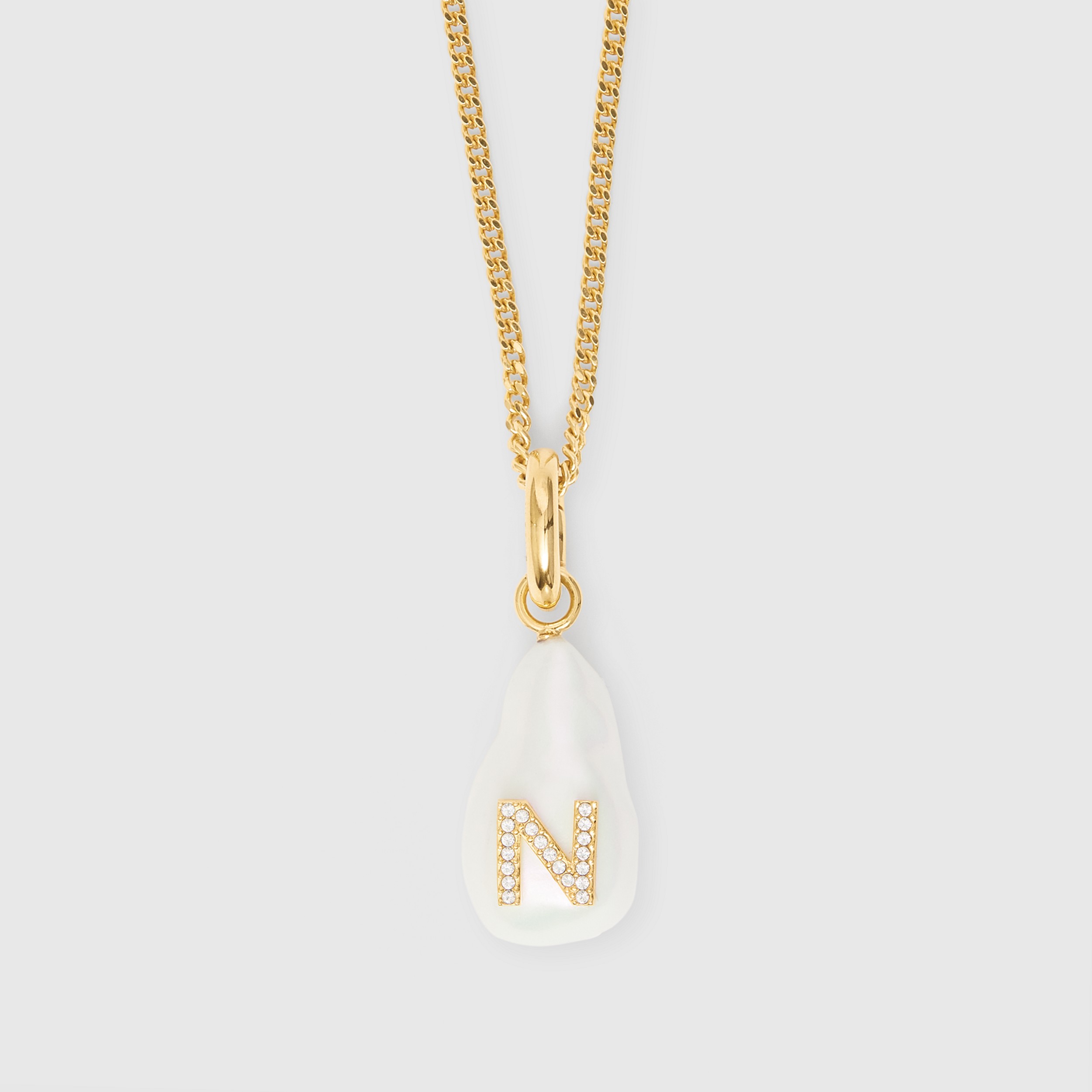 Lettre bijou  N  en perle en résine avec cristaux – exclusivité en ligne (Or Clair/nacre) - Femme | Site officiel Burberry® - 4