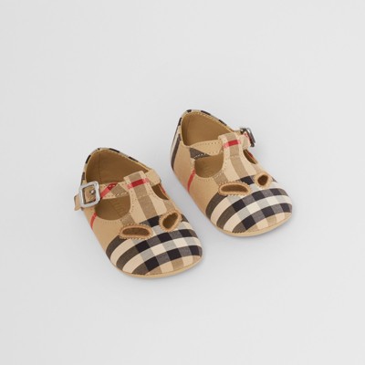 burberry baby sneakers