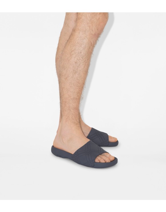 Embossed Check Dive Slides