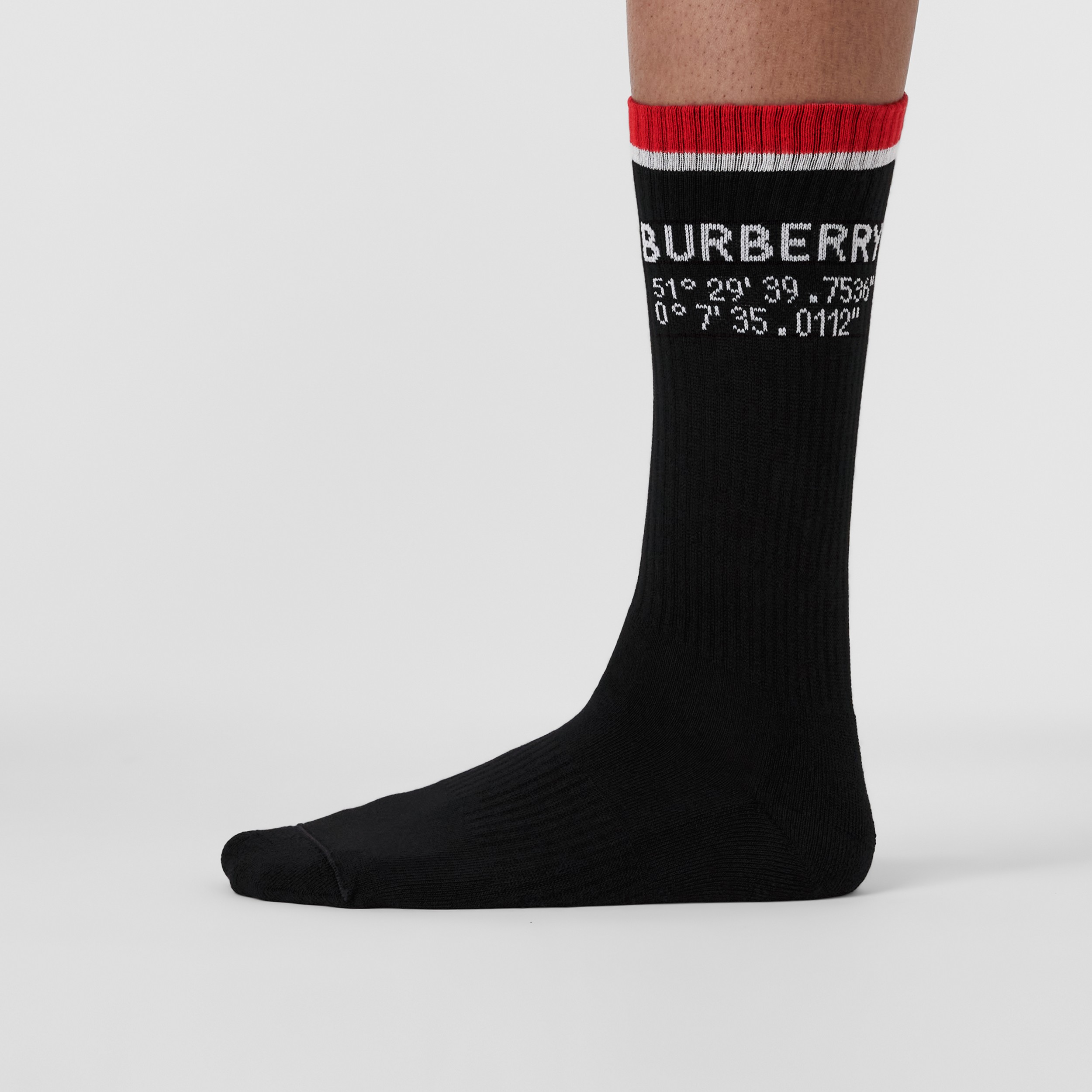 Socken aus technischer Stretchbaumwolle mit Koordinaten in Intarsienoptik (Schwarz) | Burberry® - 4