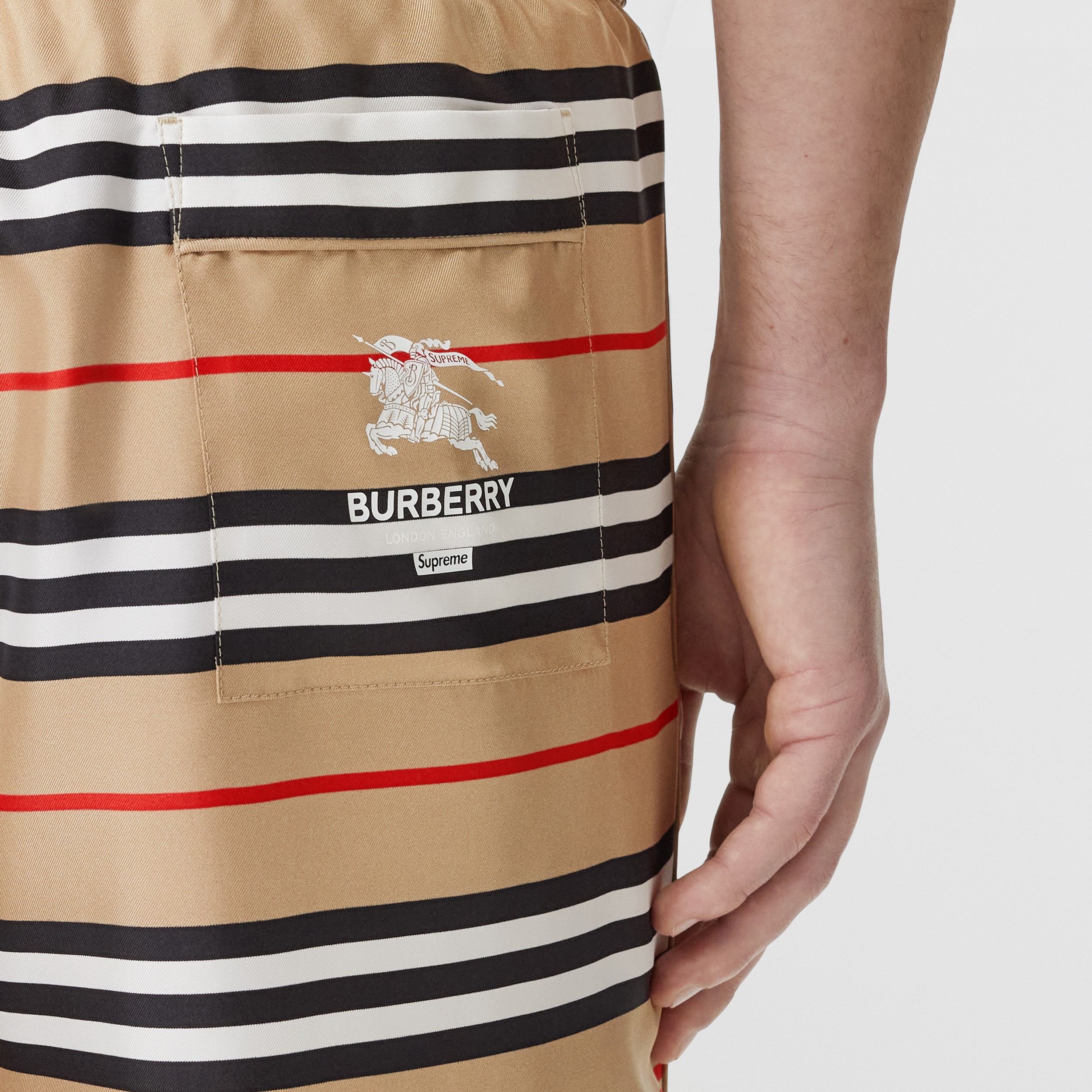 Icon Stripe Silk Twill Shorts – Unisex in Archive Beige - Men | Burberry® Official - 2