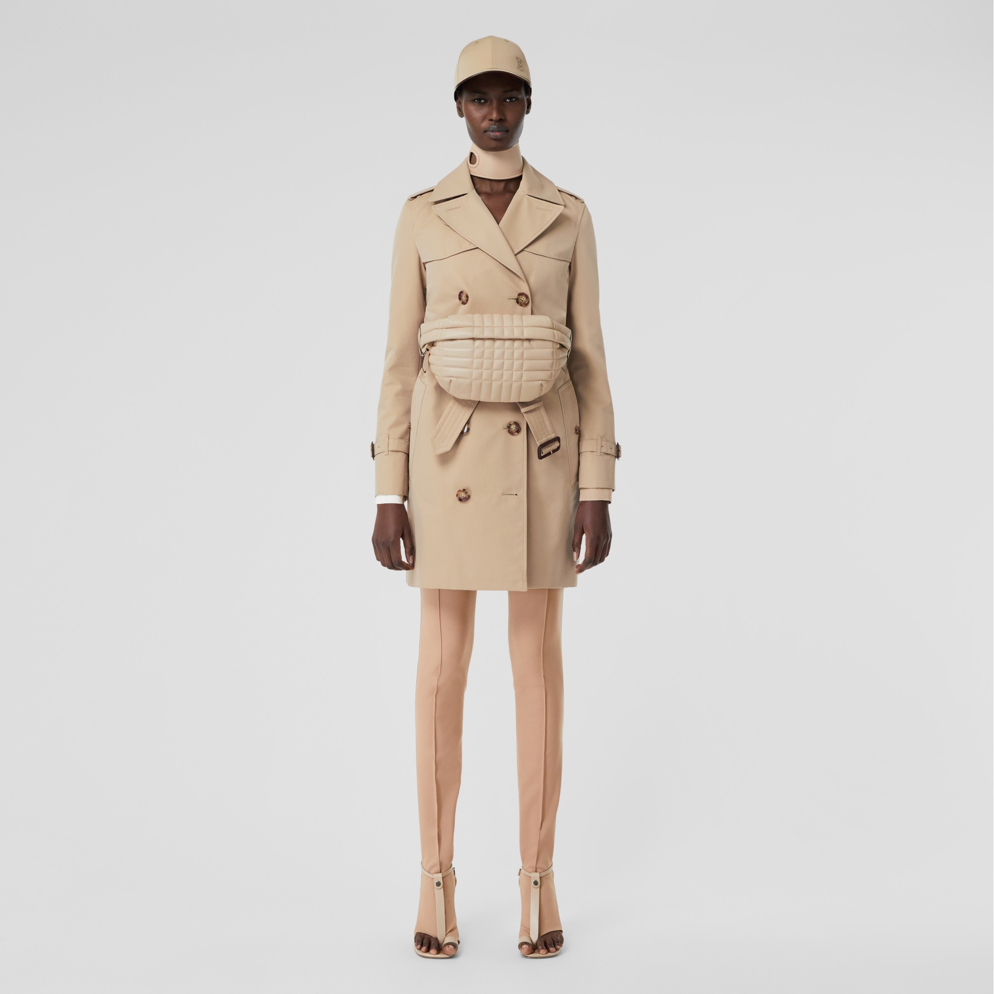 Short burberry on sale trench