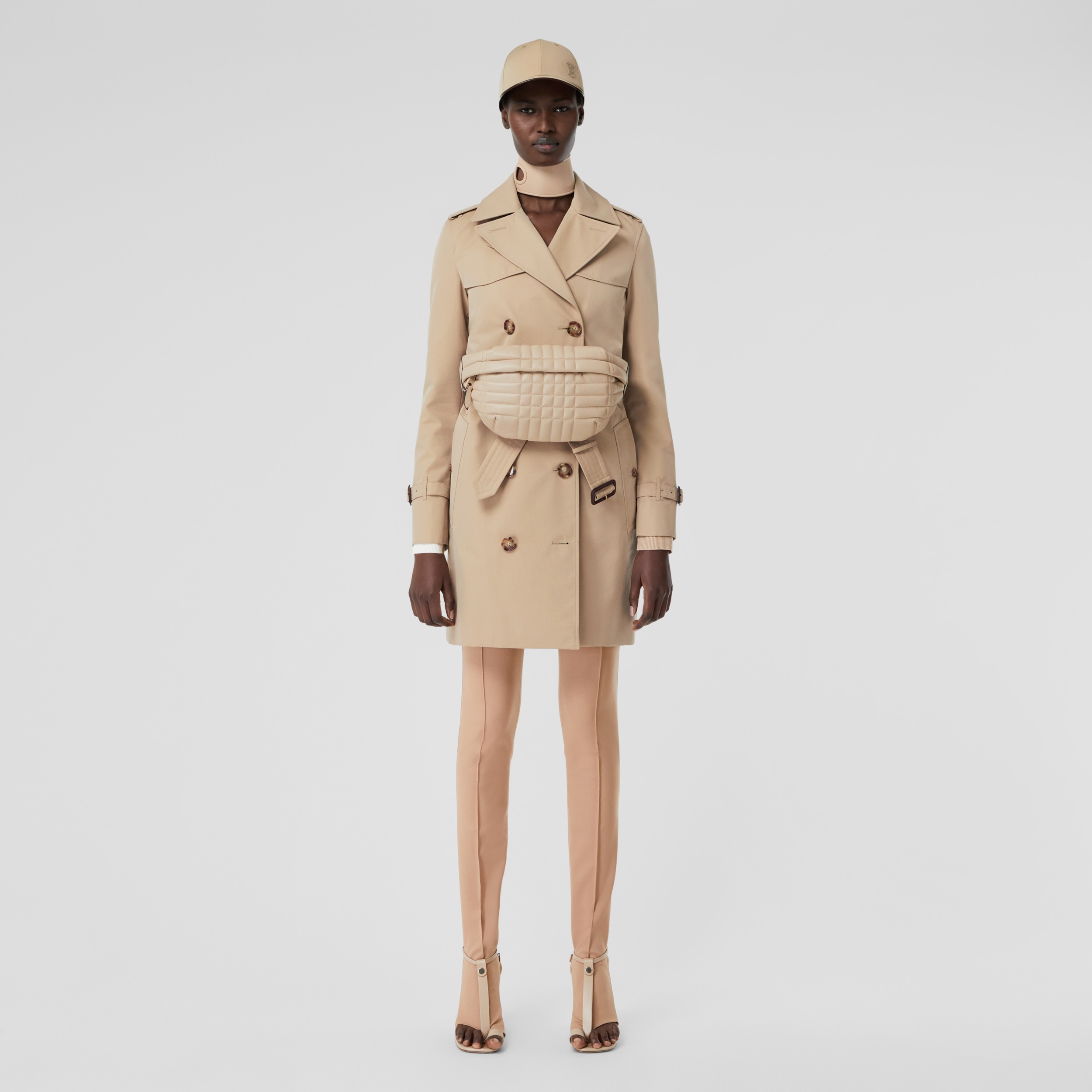 The Short Islington Trench Coat in Honey - Women | Burberry® Official