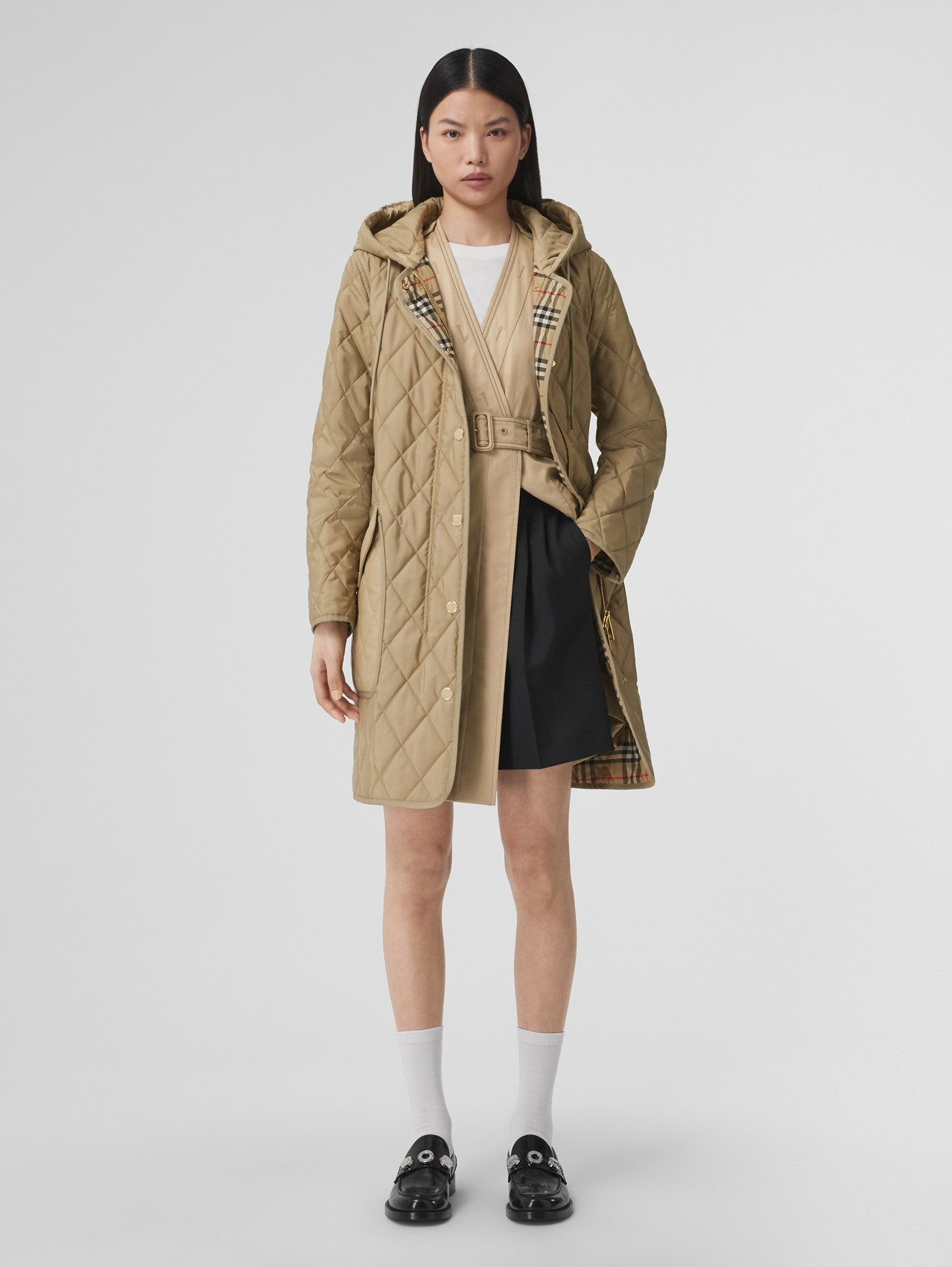 Diamond Quilted Thermoregulated Hooded Coat in Archive Beige