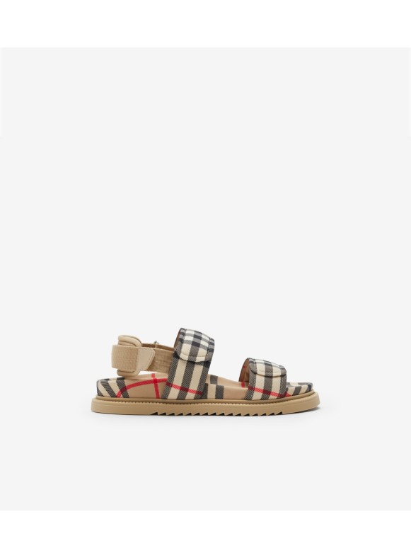 Burberry kids store shoe size