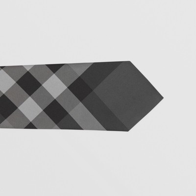 burberry tie classic