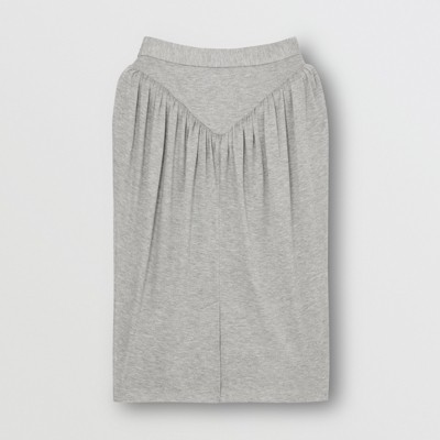 burberry falda gris