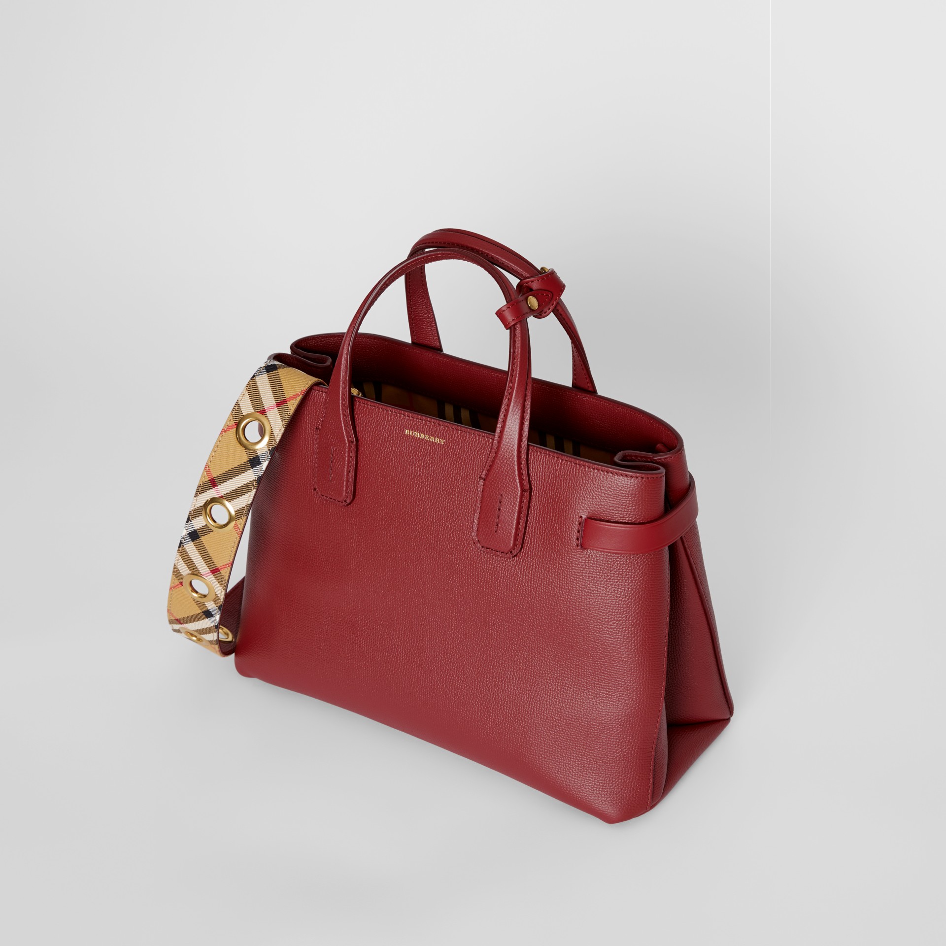 The Medium Banner in Leather with Grommeted Strap in Crimson - Women ...