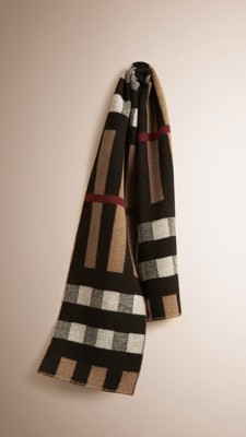 Check Wool Cashmere Blanket Scarf in 