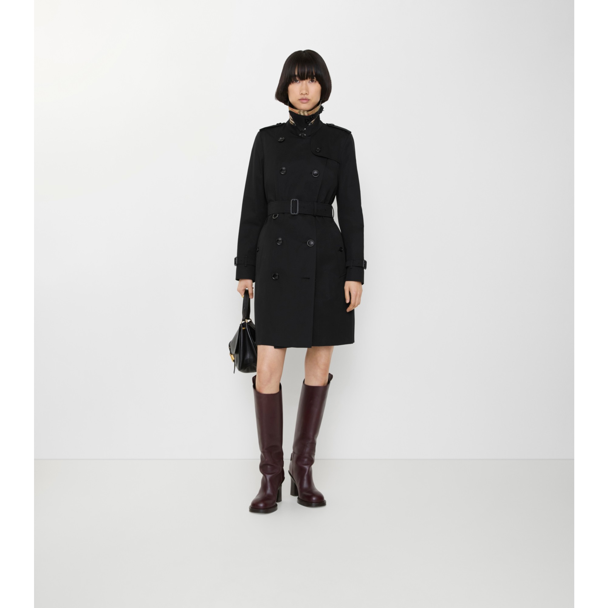 Mid-length Chelsea Heritage Trench Coat in Black - Women, Cotton