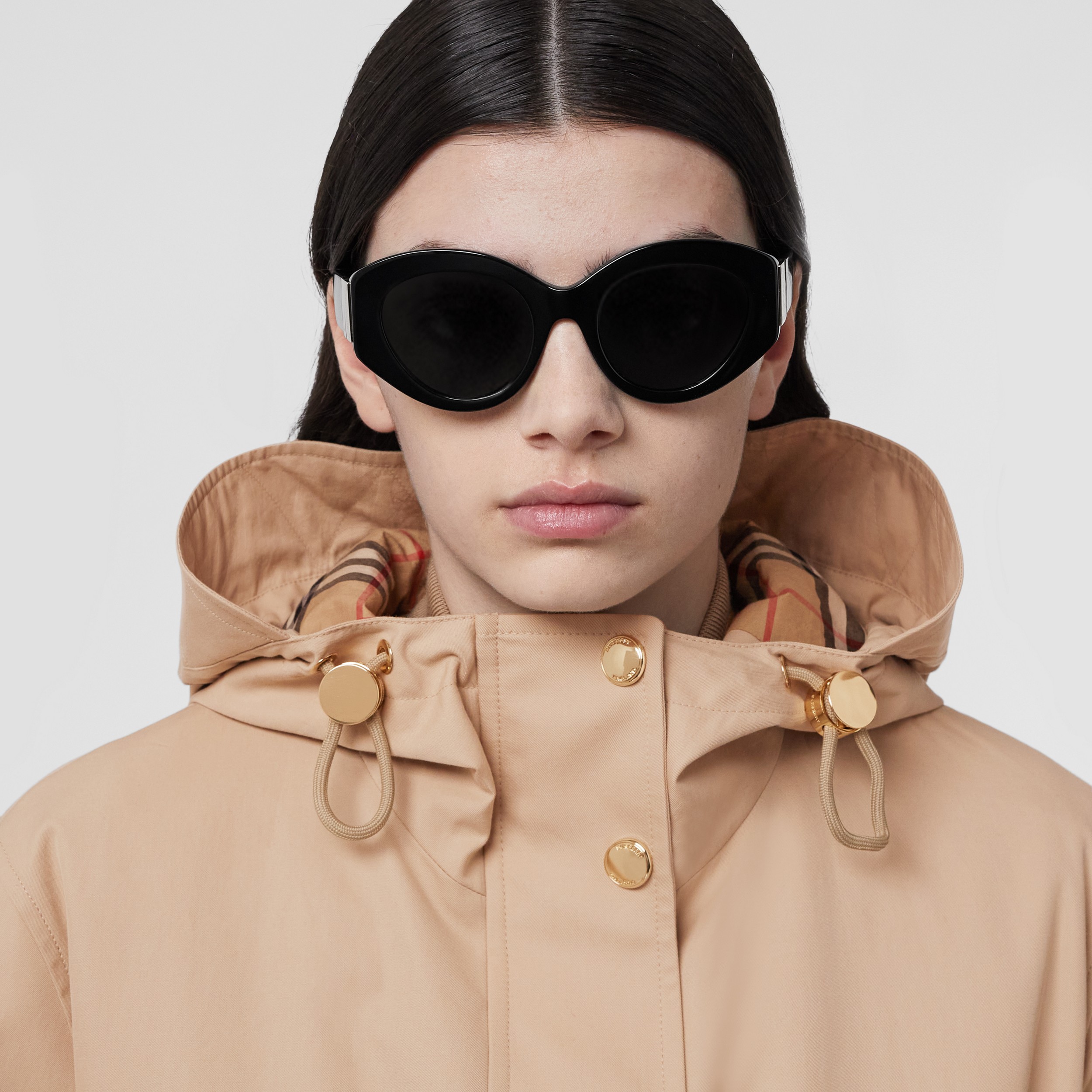 Tropical Gabardine Hooded Parka in Soft Fawn - Women | Burberry® Official - 2