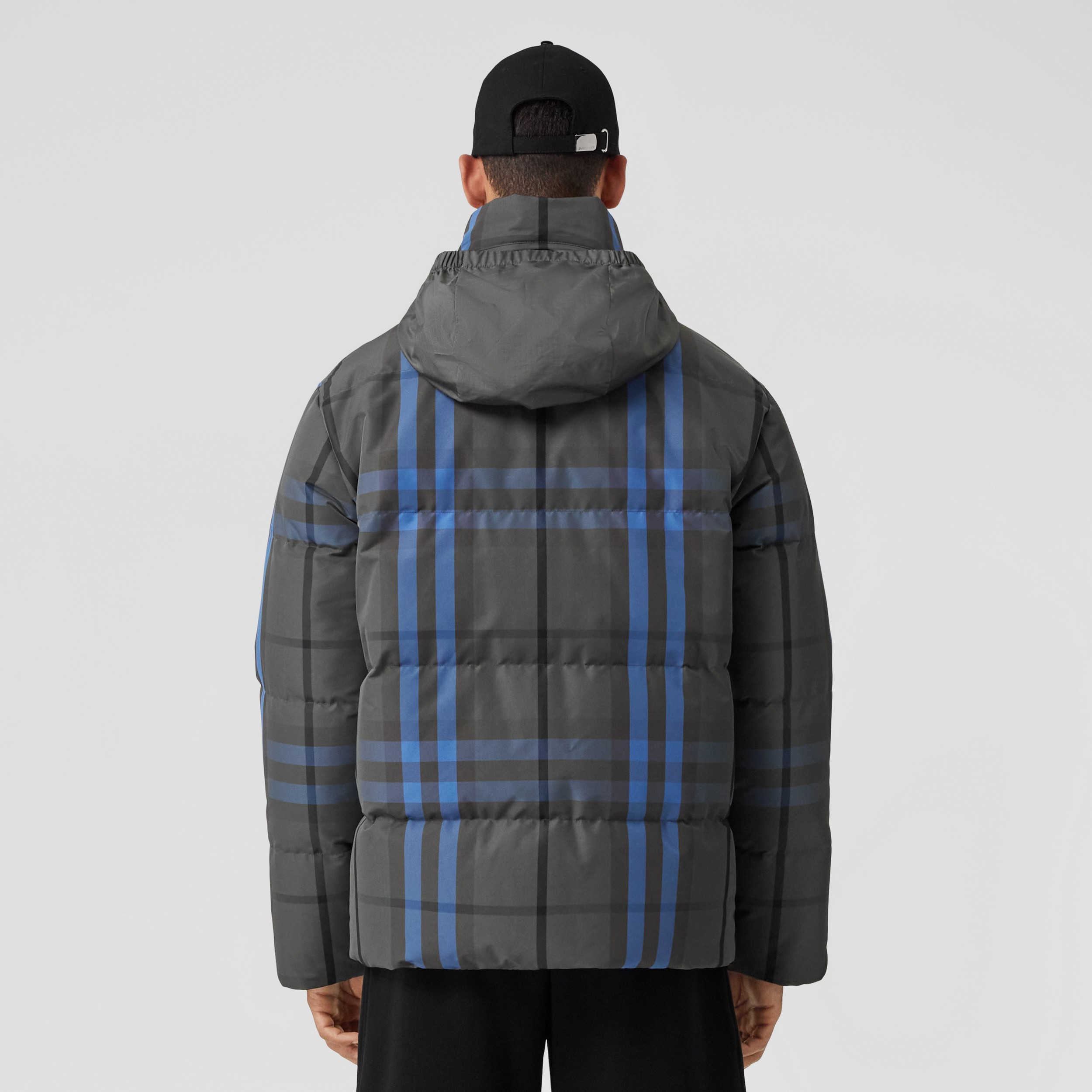 Packaway Hood Check Nylon Reversible Puffer Jacket in Flint - Men | Burberry® Official - 3