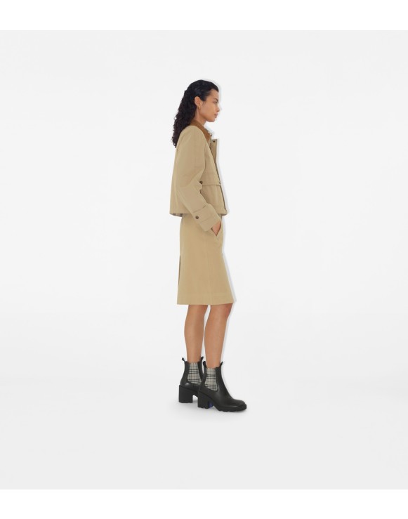 Leather Stride Chelsea Boots​