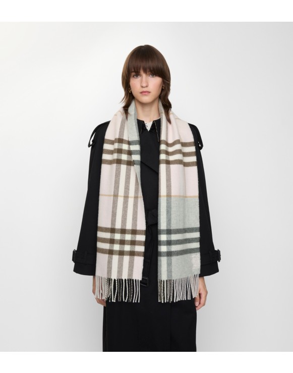 トップス Burberry England Cashmere Scurf BURBERRY, London, England. Check, camel, 100% CASHMERE Scarf