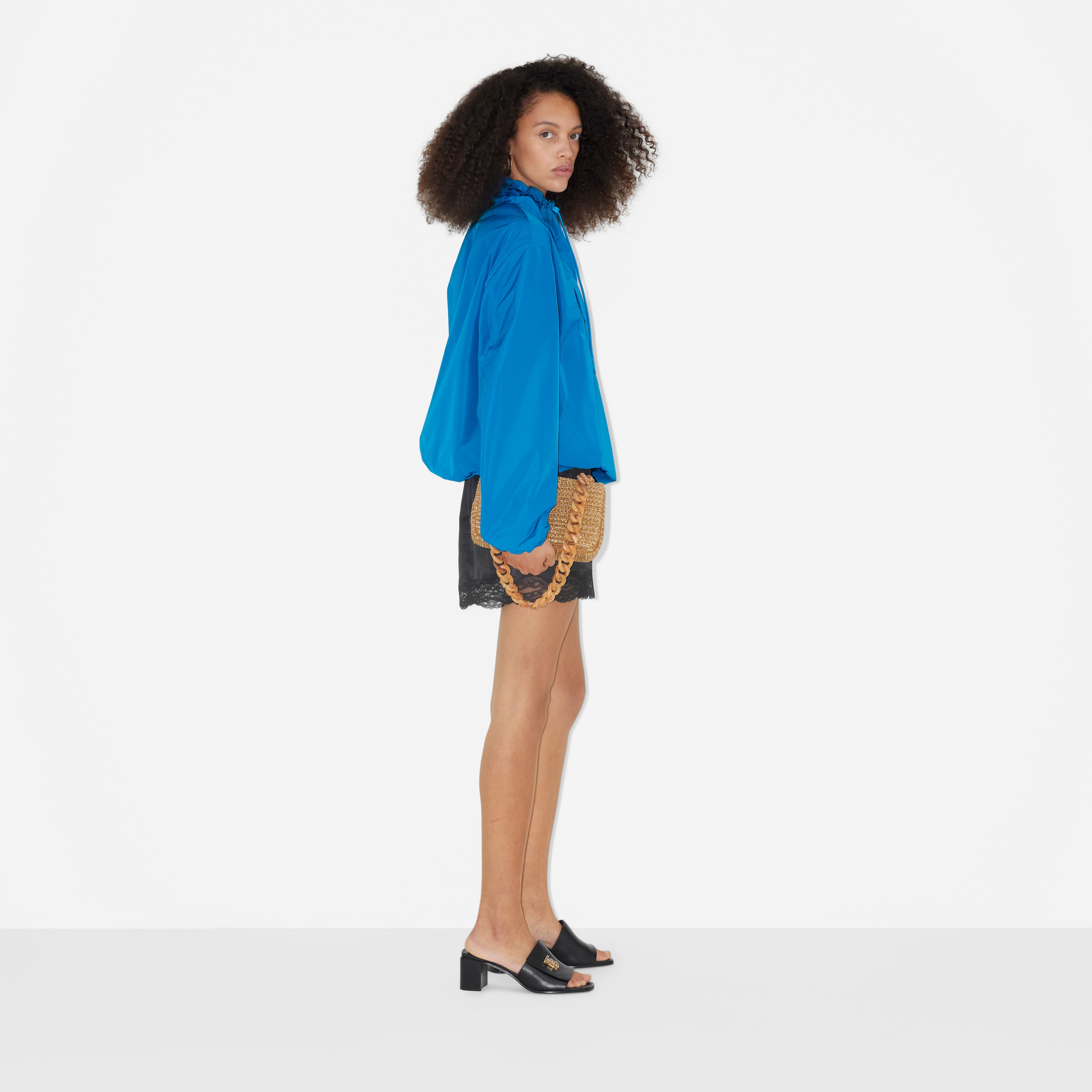 Jaqueta oversize de tafetá com detalhe de logotipo (Azul Vívido) - Mulheres | Burberry® oficial - 3