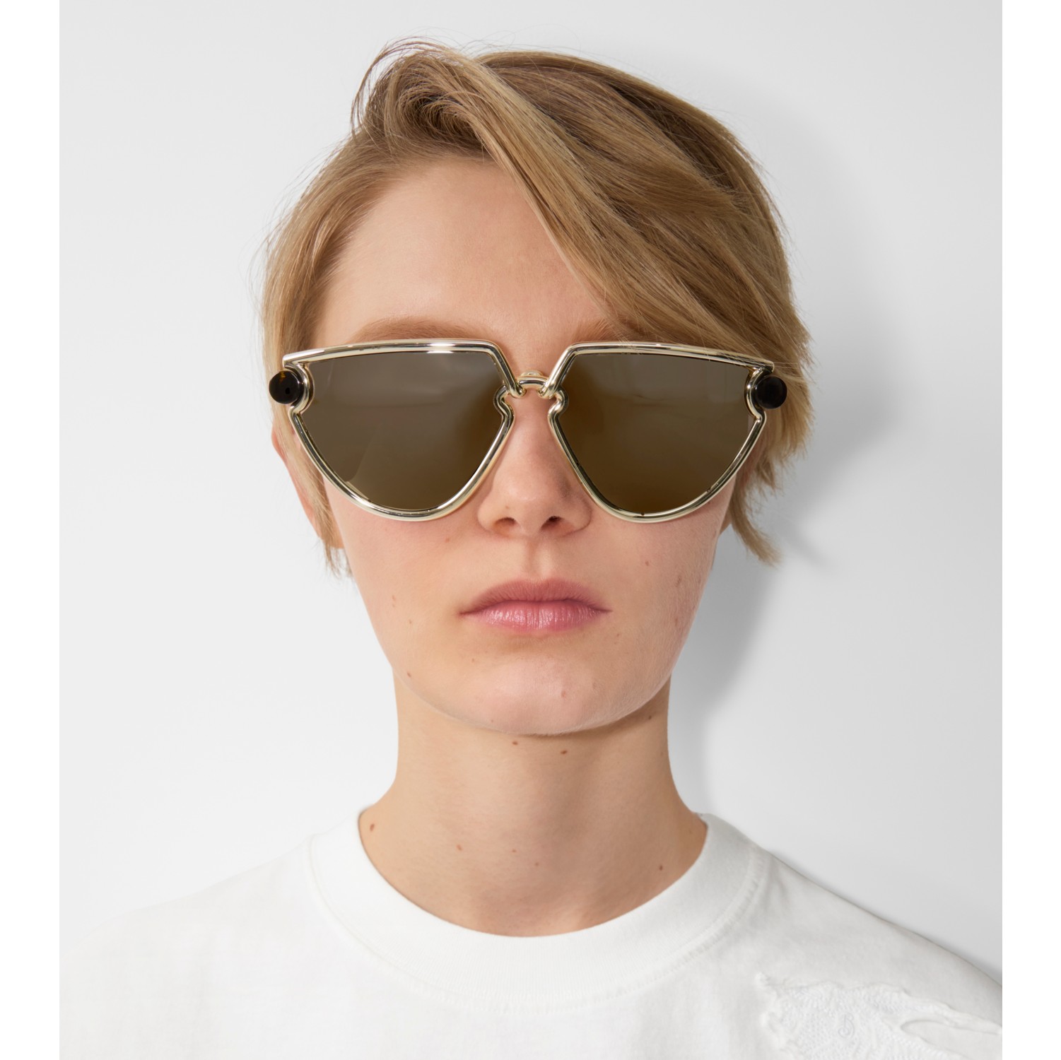 Clip Sunglasses in Gold Burberry Official