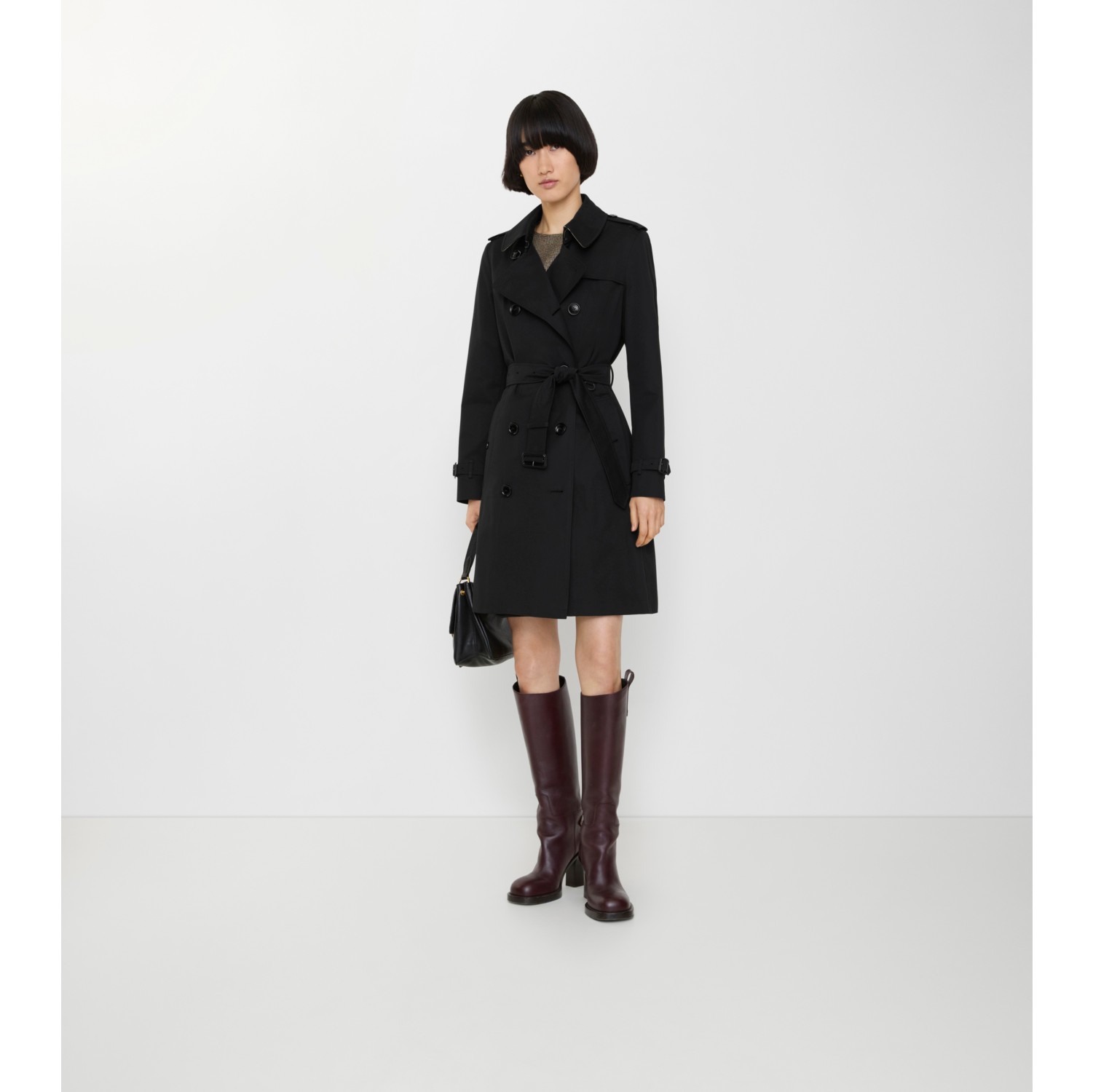 Mid-length Chelsea Heritage Trench Coat in Black - Women, Cotton Gabardine | Burberry® Official