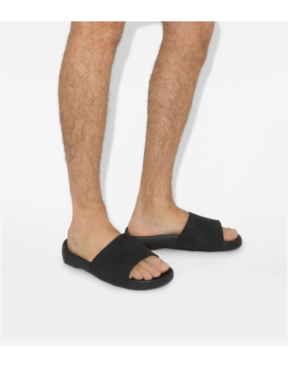 Embossed Check Dive Slides