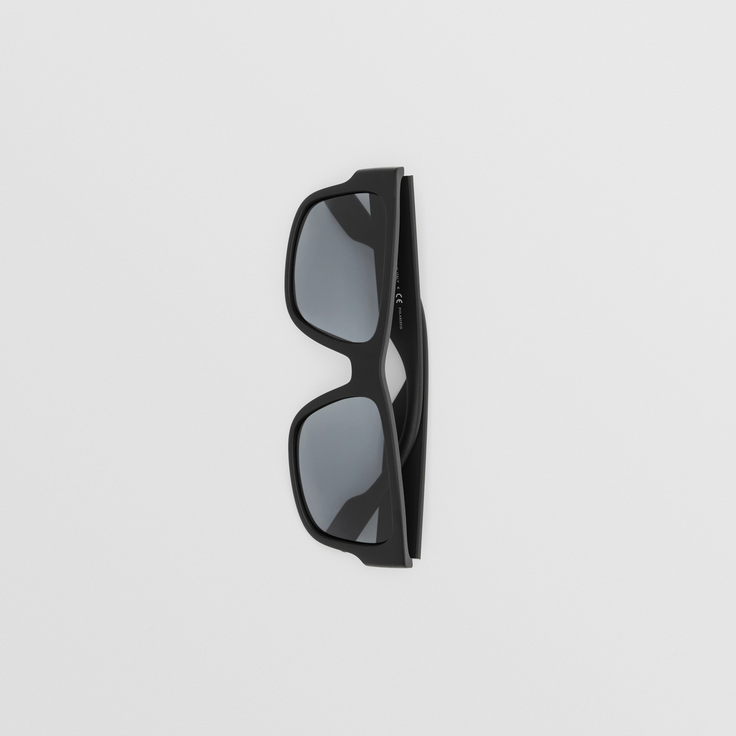 Occhiali da sole con montatura squadrata e dettaglio con logo (Nero) - Uomo | Sito ufficiale Burberry® - 4