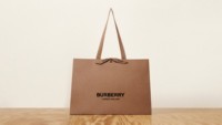 Services Burberry – Exit – Retrait en boutique