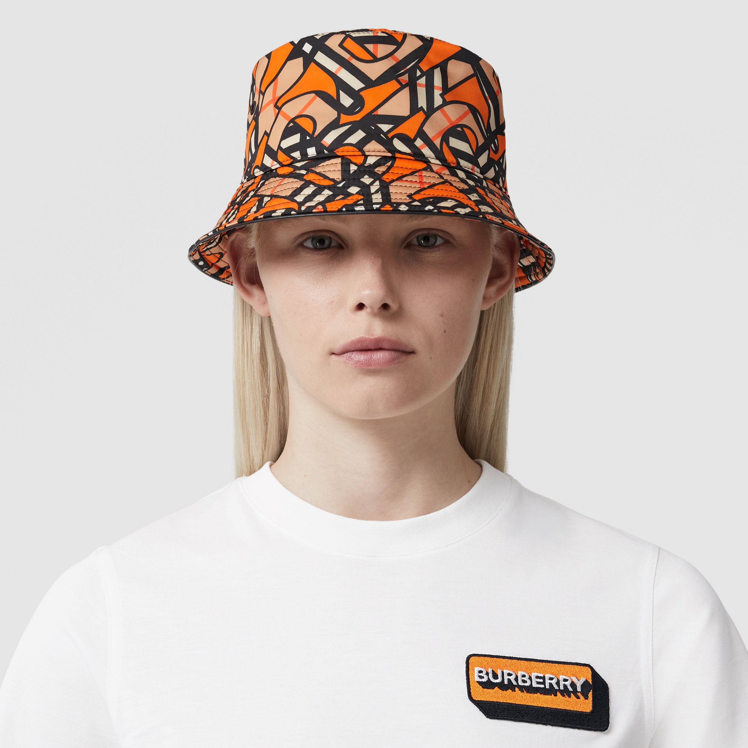 Chapéu Bucket de nylon com estampa de monograma (Laranja) | Burberry® oficial - 3