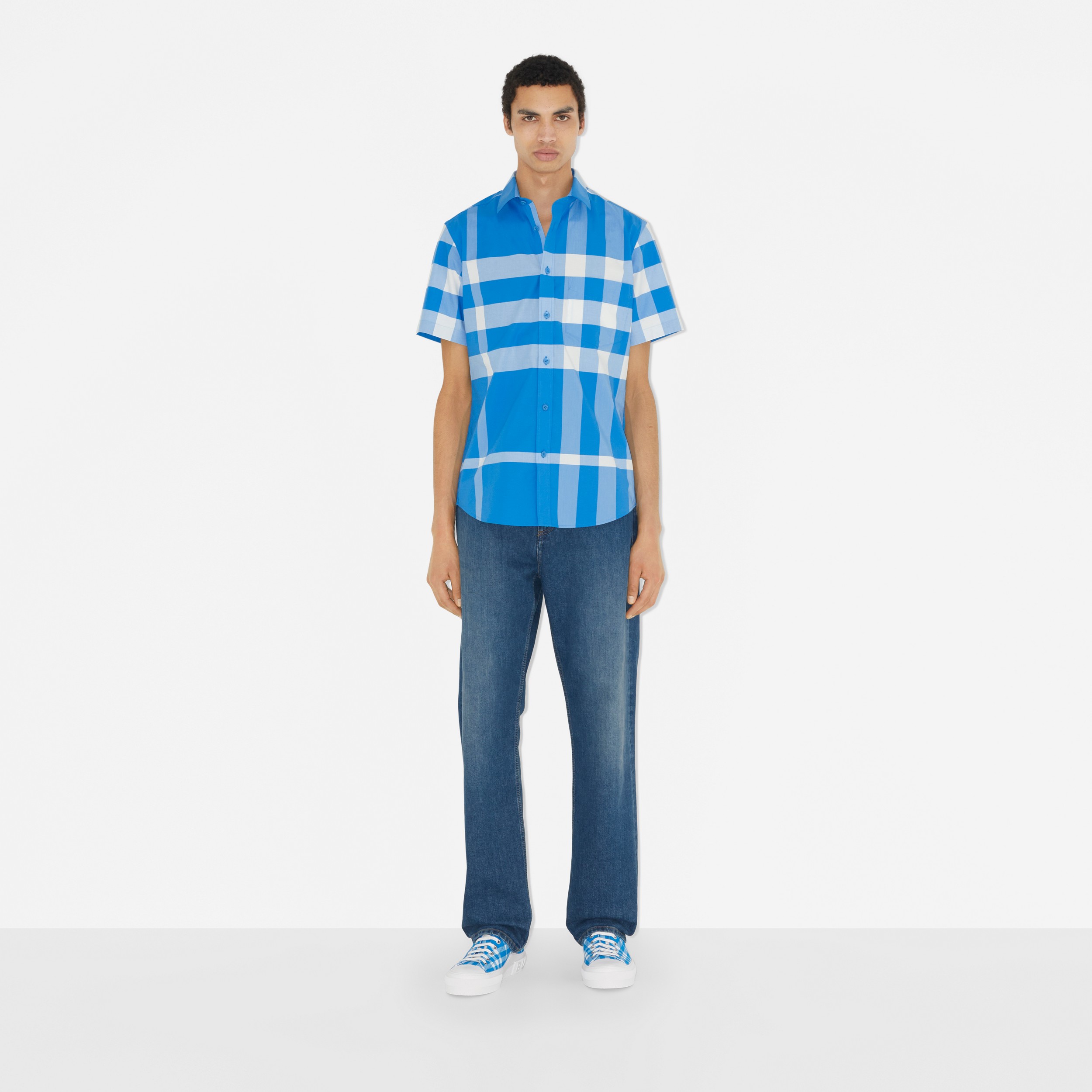 Chemise à manches courtes en popeline de coton stretch Check (Bleu Vif) - Homme | Site officiel Burberry® - 2