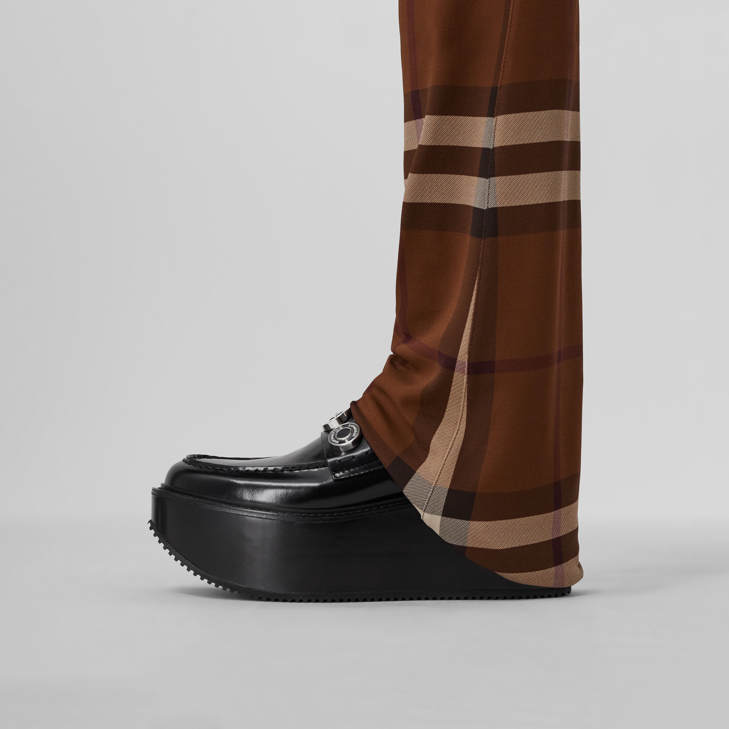 Leder-Loafer mit Plateauabsatz und Logodetail (Schwarz) - Damen | Burberry® - 3