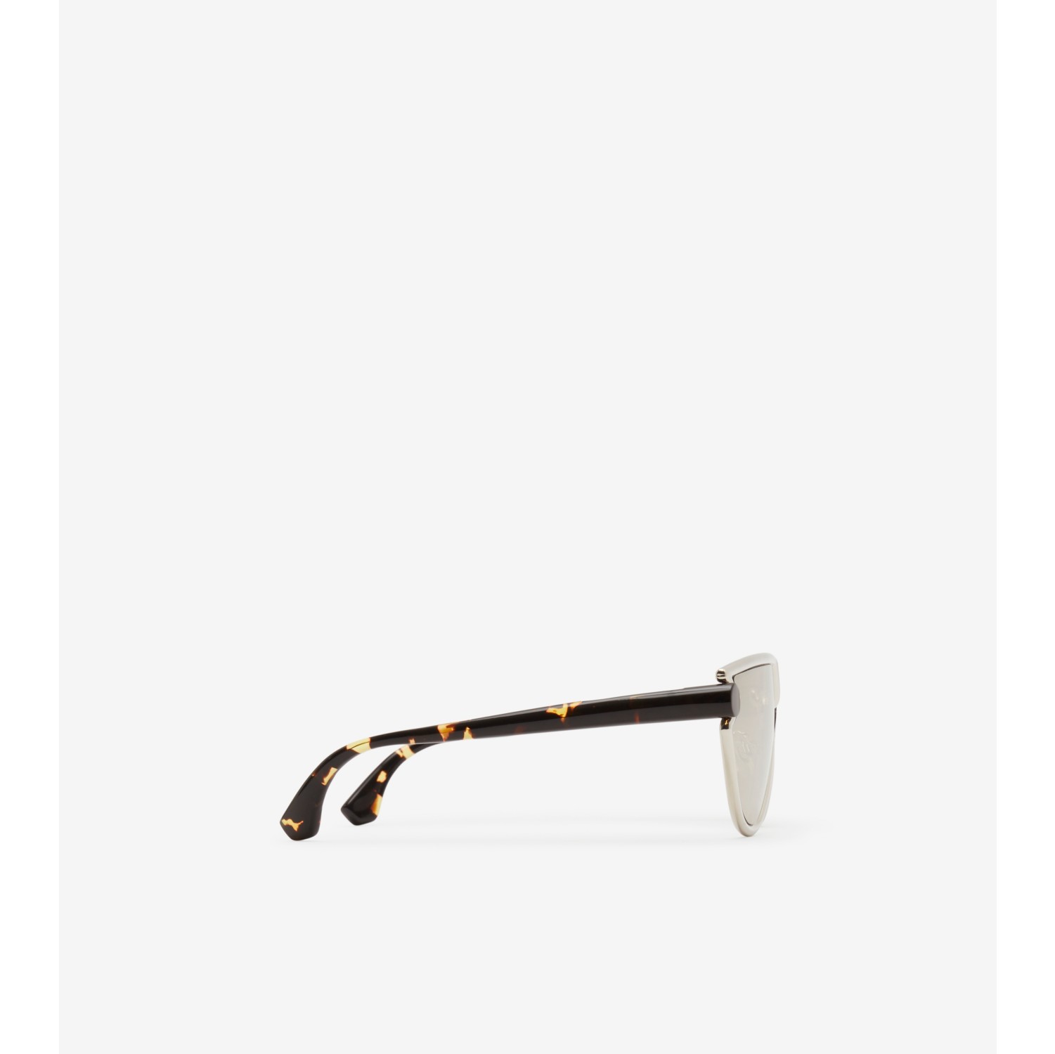 Burberry clip store on sunglasses