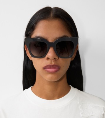 Check Square Sunglasses in Black/beige - Women | Burberry  display picture 1