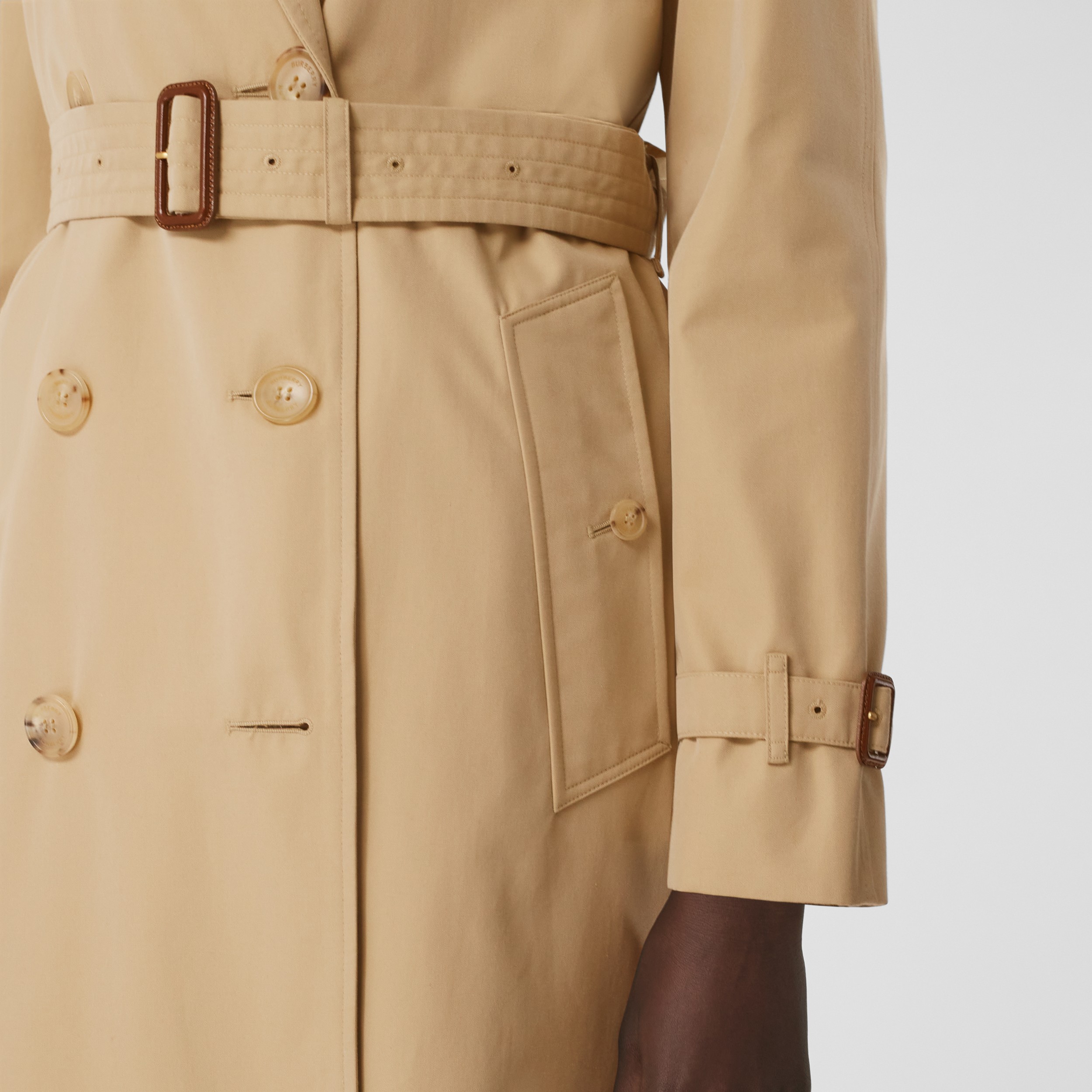 The Long Waterloo Heritage Trench Coat in Honey - Women | Burberry® Official - 2