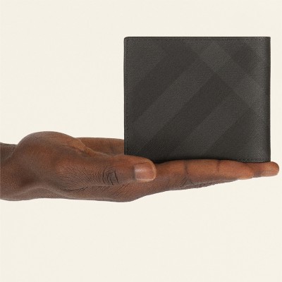 London Check and Leather International Bifold Wallet in Dark 