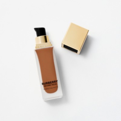 Burberry Beyond Wear Perfecting Matte Foundation - 120 Deep Neutral