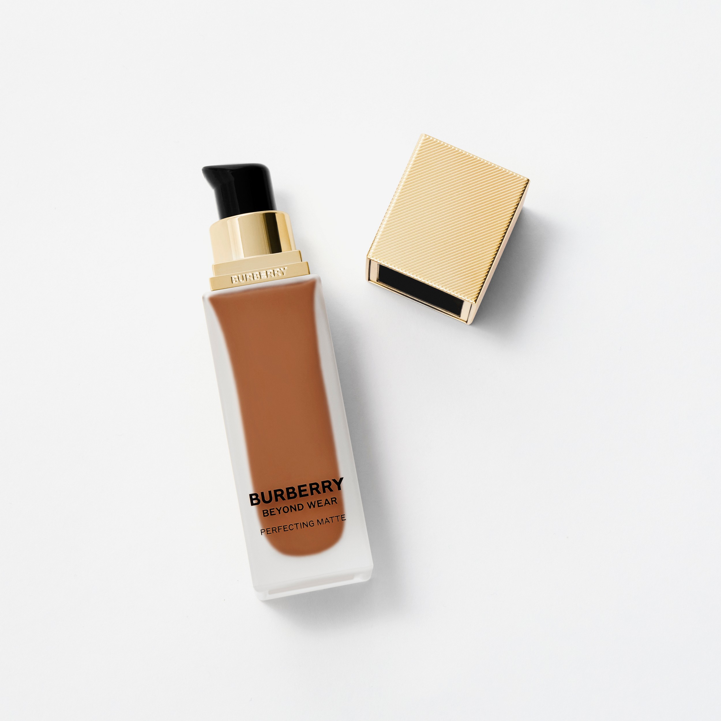 Beyond Wear Perfecting Matte Foundation – 120 Deep Neutral - Mulheres | Burberry® oficial - 1