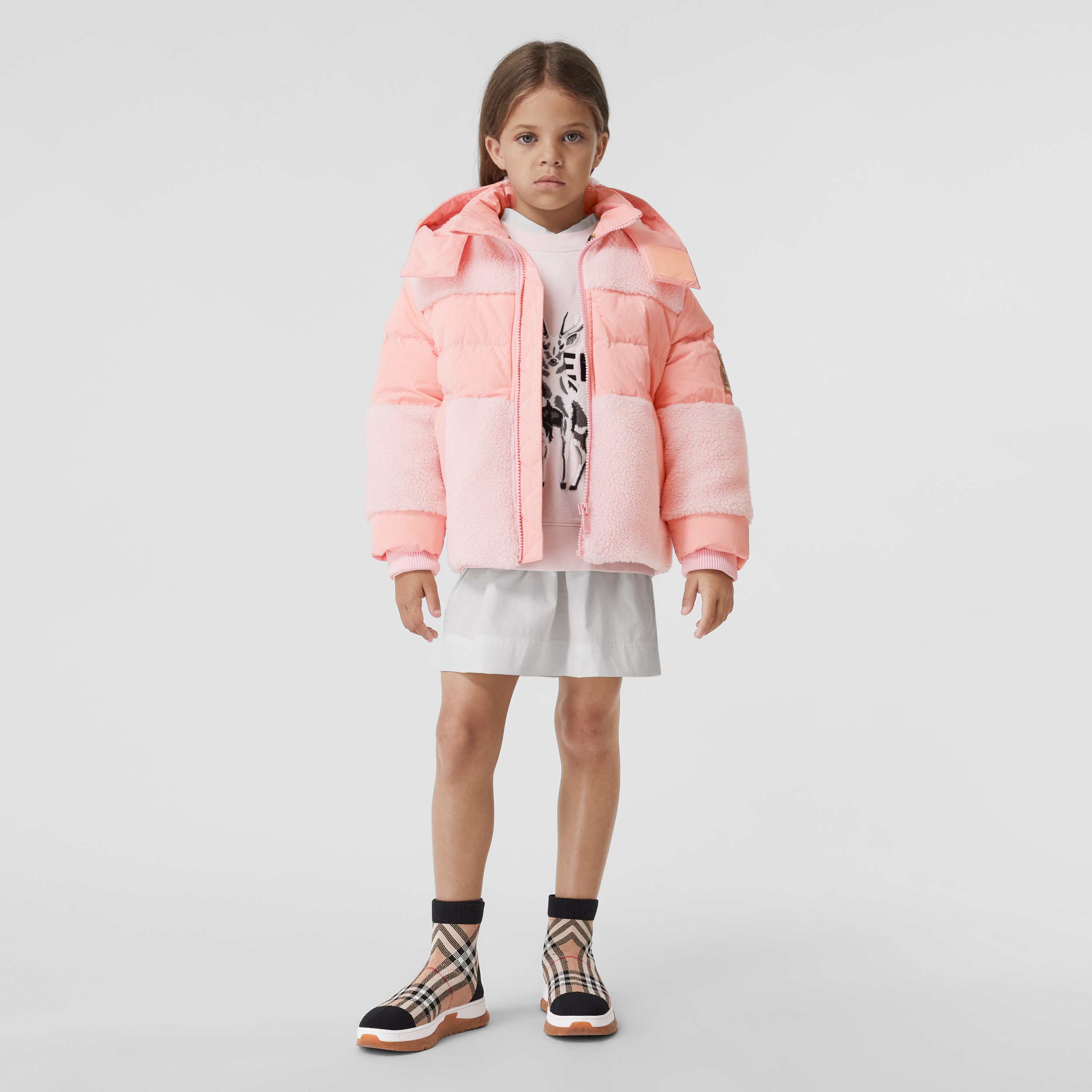 Thomas Bear Appliqué Hooded Puffer Jacket in Light Blossom Pink - Children | Burberry® Official - 3